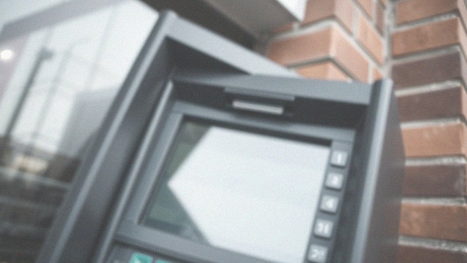 Jak aktywować kartę w bankomacie?